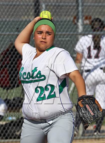 Thumbnail 2 in Highland vs Tulare Western (Mira Monte Invitational) photogallery.