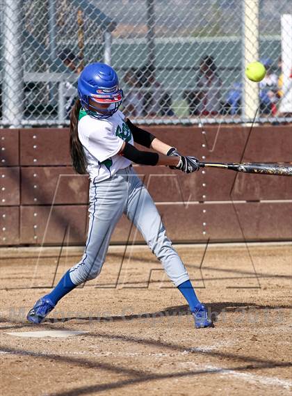 Thumbnail 2 in Highland vs Tulare Western (Mira Monte Invitational) photogallery.