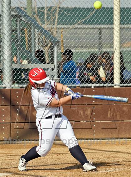 Thumbnail 3 in Highland vs Tulare Western (Mira Monte Invitational) photogallery.