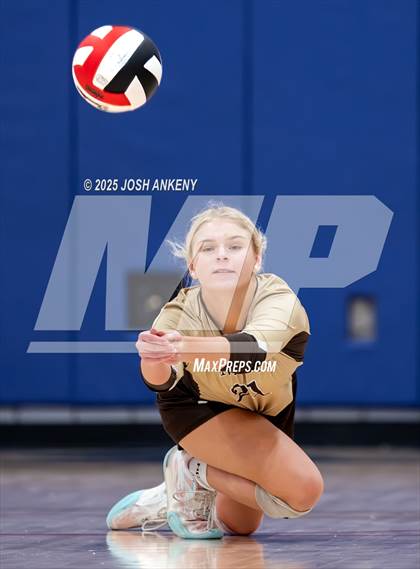 Thumbnail 3 in JV: Mt. Carmel @ Parkview Baptist photogallery.