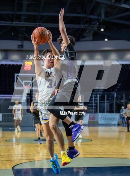 Thumbnail 3 in Tahoma vs. Sumner (King Showcase) photogallery.