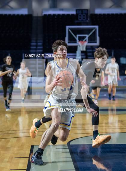 Thumbnail 2 in Tahoma vs. Sumner (King Showcase) photogallery.