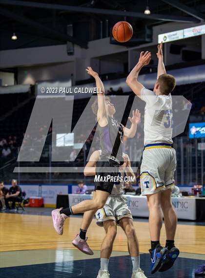 Thumbnail 2 in Tahoma vs. Sumner (King Showcase) photogallery.