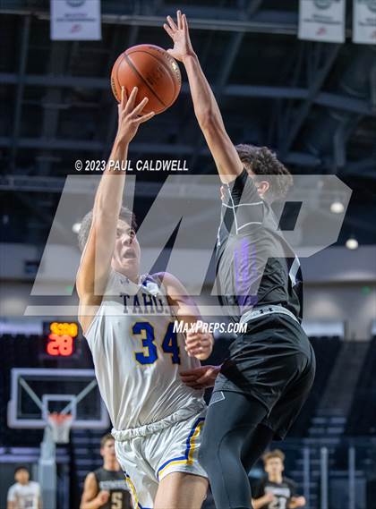 Thumbnail 2 in Tahoma vs. Sumner (King Showcase) photogallery.