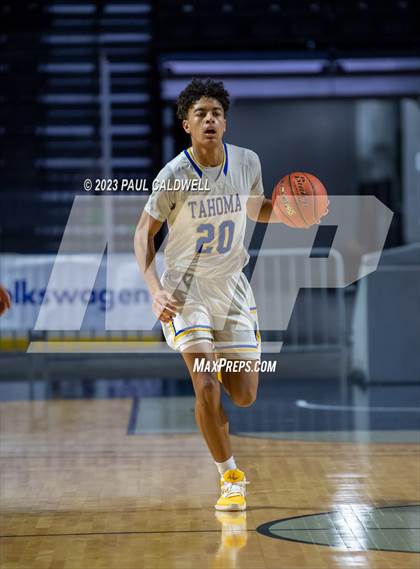 Thumbnail 2 in Tahoma vs. Sumner (King Showcase) photogallery.