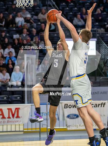 Thumbnail 3 in Tahoma vs. Sumner (King Showcase) photogallery.