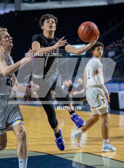 Thumbnail 2 in Tahoma vs. Sumner (King Showcase) photogallery.