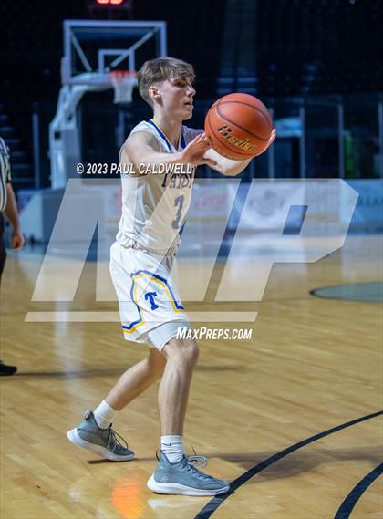 Thumbnail 3 in Tahoma vs. Sumner (King Showcase) photogallery.