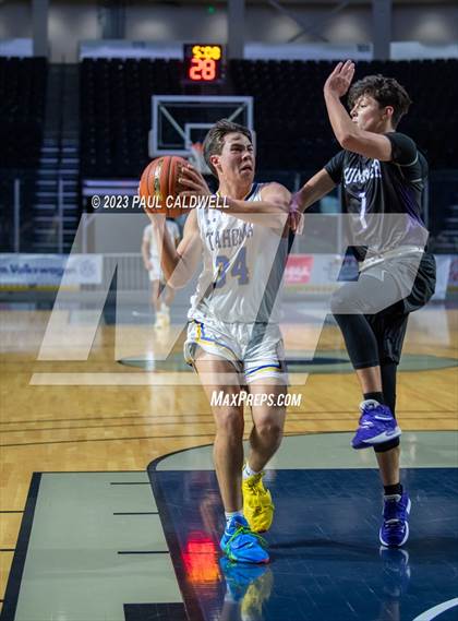 Thumbnail 1 in Tahoma vs. Sumner (King Showcase) photogallery.