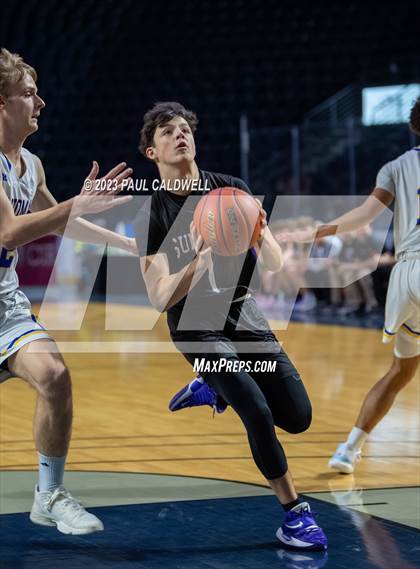 Thumbnail 3 in Tahoma vs. Sumner (King Showcase) photogallery.