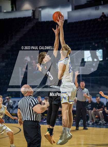 Thumbnail 2 in Tahoma vs. Sumner (King Showcase) photogallery.