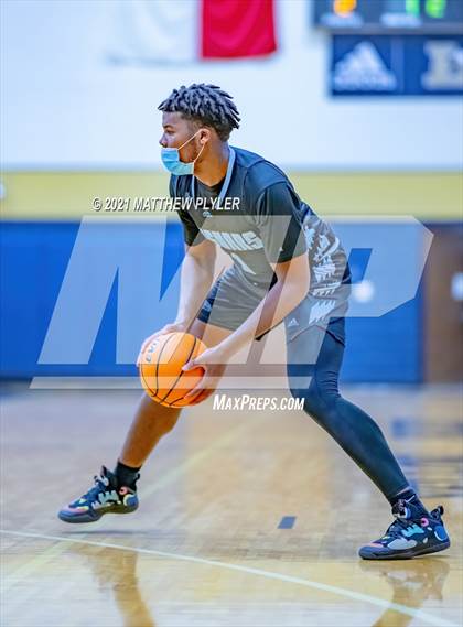 Thumbnail 1 in Overhills vs Apex (Yellow Jacket Christmas Classic Tournament) photogallery.