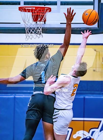 Thumbnail 2 in Overhills vs Apex (Yellow Jacket Christmas Classic Tournament) photogallery.
