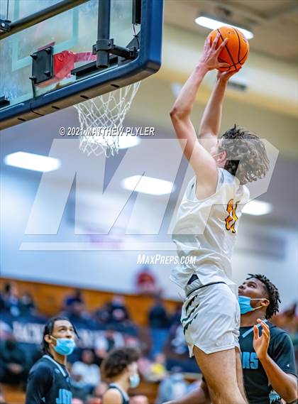 Thumbnail 2 in Overhills vs Apex (Yellow Jacket Christmas Classic Tournament) photogallery.