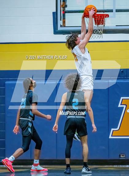 Thumbnail 3 in Overhills vs Apex (Yellow Jacket Christmas Classic Tournament) photogallery.