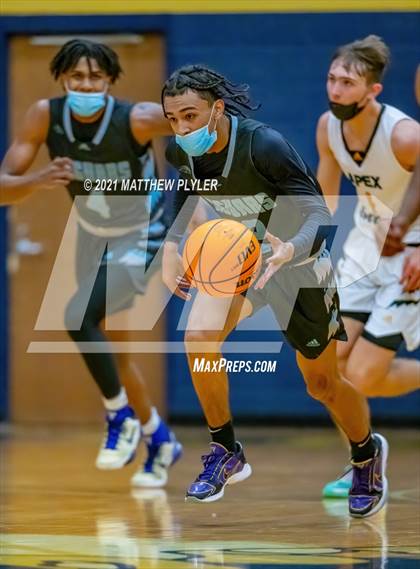 Thumbnail 2 in Overhills vs Apex (Yellow Jacket Christmas Classic Tournament) photogallery.