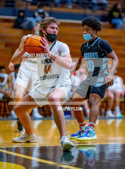 Thumbnail 3 in Overhills vs Apex (Yellow Jacket Christmas Classic Tournament) photogallery.