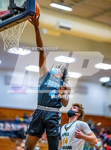 Thumbnail 3 in Overhills vs Apex (Yellow Jacket Christmas Classic Tournament) photogallery.