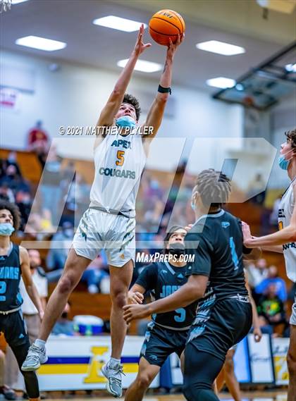 Thumbnail 3 in Overhills vs Apex (Yellow Jacket Christmas Classic Tournament) photogallery.