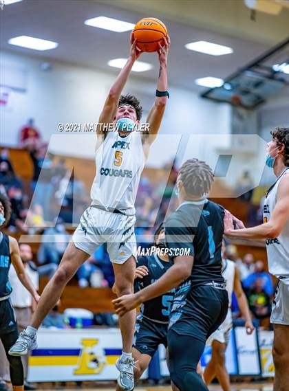 Thumbnail 1 in Overhills vs Apex (Yellow Jacket Christmas Classic Tournament) photogallery.