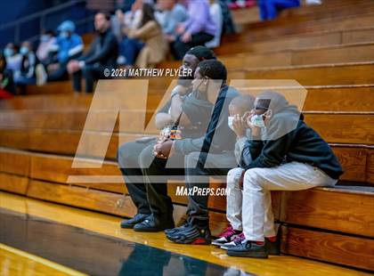 Thumbnail 3 in Overhills vs Apex (Yellow Jacket Christmas Classic Tournament) photogallery.