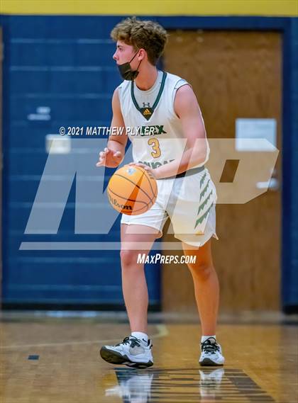 Thumbnail 3 in Overhills vs Apex (Yellow Jacket Christmas Classic Tournament) photogallery.