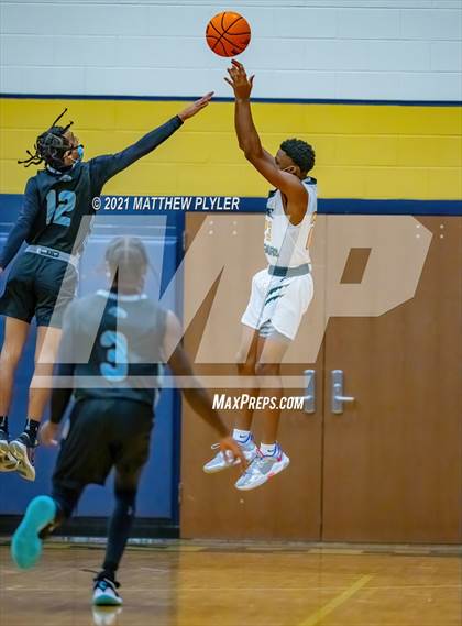 Thumbnail 1 in Overhills vs Apex (Yellow Jacket Christmas Classic Tournament) photogallery.