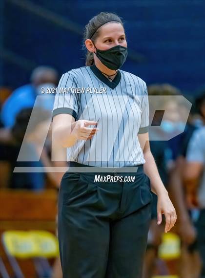 Thumbnail 2 in Overhills vs Apex (Yellow Jacket Christmas Classic Tournament) photogallery.