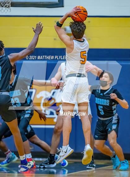 Thumbnail 1 in Overhills vs Apex (Yellow Jacket Christmas Classic Tournament) photogallery.