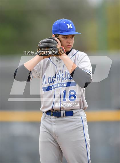 Thumbnail 3 in Lee [Robert E.] vs MacArthur [Douglas] photogallery.