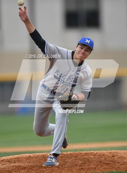 Thumbnail 1 in Lee [Robert E.] vs MacArthur [Douglas] photogallery.