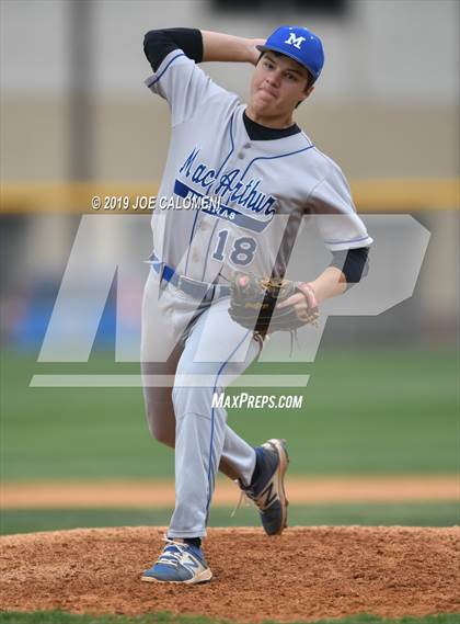 Thumbnail 3 in Lee [Robert E.] vs MacArthur [Douglas] photogallery.