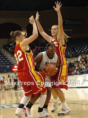 Thumbnail 2 in Mt. Miguel vs. Mt. Carmel (SDS D2 Final) photogallery.