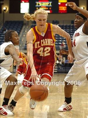 Thumbnail 3 in Mt. Miguel vs. Mt. Carmel (SDS D2 Final) photogallery.