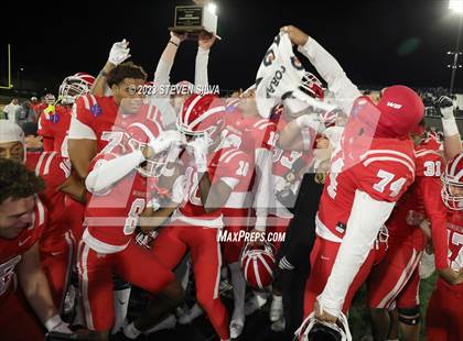 Thumbnail 1 in Mater Dei vs. Serra (CIF Open Division State Final) photogallery.