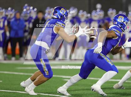 Thumbnail 3 in Mater Dei vs. Serra (CIF Open Division State Final) photogallery.
