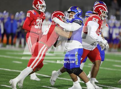 Thumbnail 2 in Mater Dei vs. Serra (CIF Open Division State Final) photogallery.
