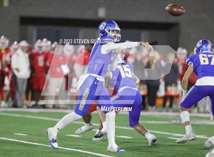 Thumbnail 3 in Mater Dei vs. Serra (CIF Open Division State Final) photogallery.