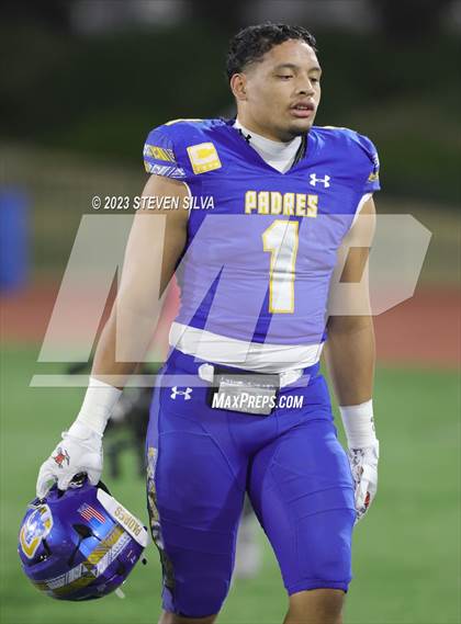 Thumbnail 2 in Mater Dei vs. Serra (CIF Open Division State Final) photogallery.