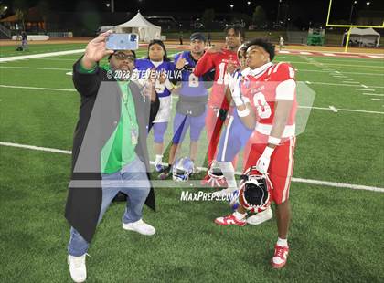 Thumbnail 1 in Mater Dei vs. Serra (CIF Open Division State Final) photogallery.
