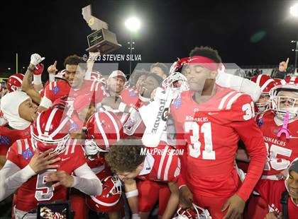 Thumbnail 3 in Mater Dei vs. Serra (CIF Open Division State Final) photogallery.