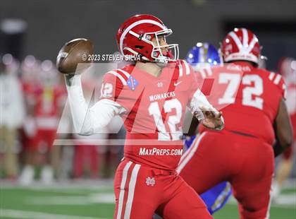 Thumbnail 1 in Mater Dei vs. Serra (CIF Open Division State Final) photogallery.