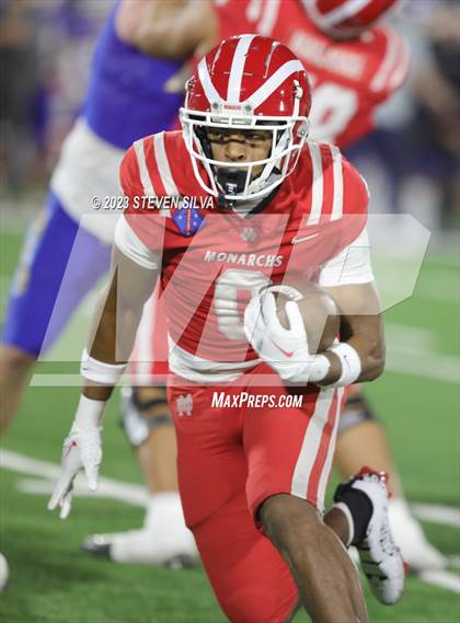 Thumbnail 1 in Mater Dei vs. Serra (CIF Open Division State Final) photogallery.