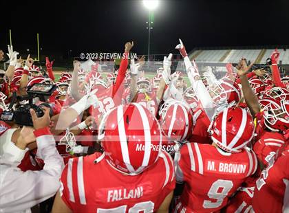 Thumbnail 2 in Mater Dei vs. Serra (CIF Open Division State Final) photogallery.