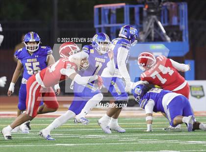Thumbnail 3 in Mater Dei vs. Serra (CIF Open Division State Final) photogallery.