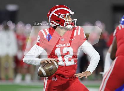 Thumbnail 3 in Mater Dei vs. Serra (CIF Open Division State Final) photogallery.