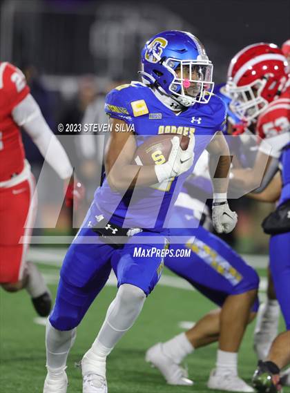 Thumbnail 3 in Mater Dei vs. Serra (CIF Open Division State Final) photogallery.