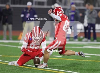 Thumbnail 2 in Mater Dei vs. Serra (CIF Open Division State Final) photogallery.