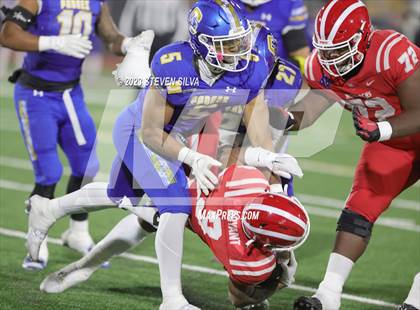 Thumbnail 3 in Mater Dei vs. Serra (CIF Open Division State Final) photogallery.