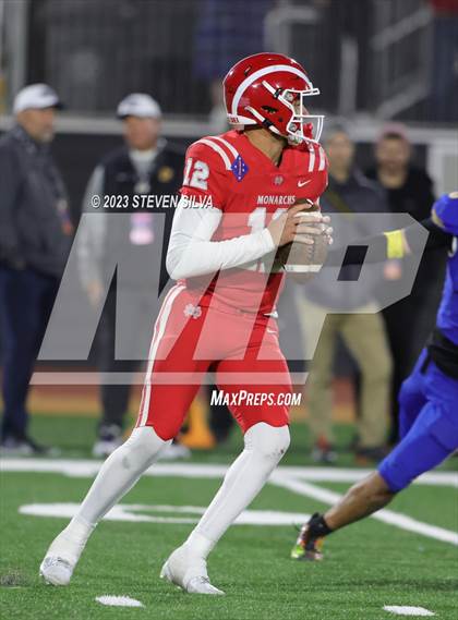 Thumbnail 3 in Mater Dei vs. Serra (CIF Open Division State Final) photogallery.